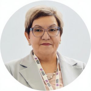 На фотографии Амина Ниязова, доктор педагогических наук, доцент, заведующая кафедрой педагогического и специального образования Сургутского государственного педагогического университета