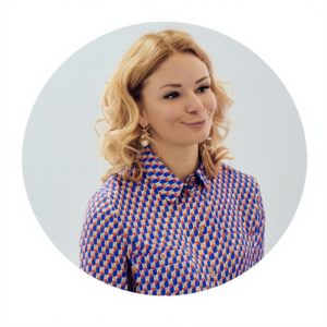 На фотографии Карина Ибашян, главный специалист отдела по образованию Комитета по образованию Санкт-Петербурга
